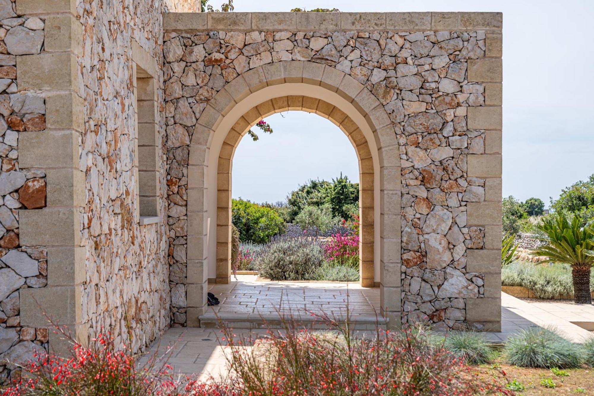 Leukos, dimora di charme Villa Salve Bagian luar foto